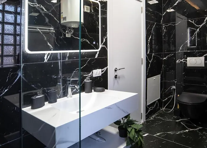 2br At New Bazaar - Tirana