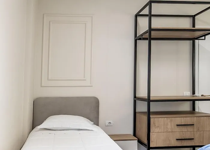 Appartement 2br At New Bazaar - *