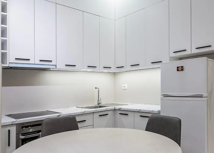 2br At New Bazaar - Apartment *