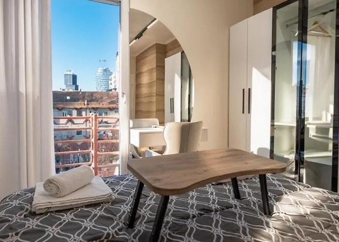 Appartement 2br At New Bazaar - *