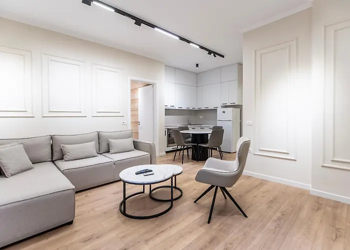 2br At New Bazaar - Appartement Tirana